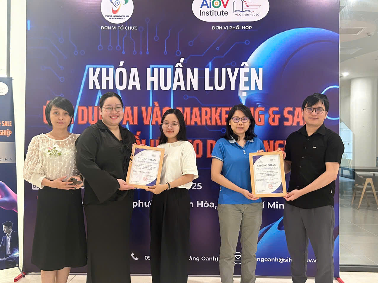 Lễ Trao Chứng Nhận AI Marketing & Sales