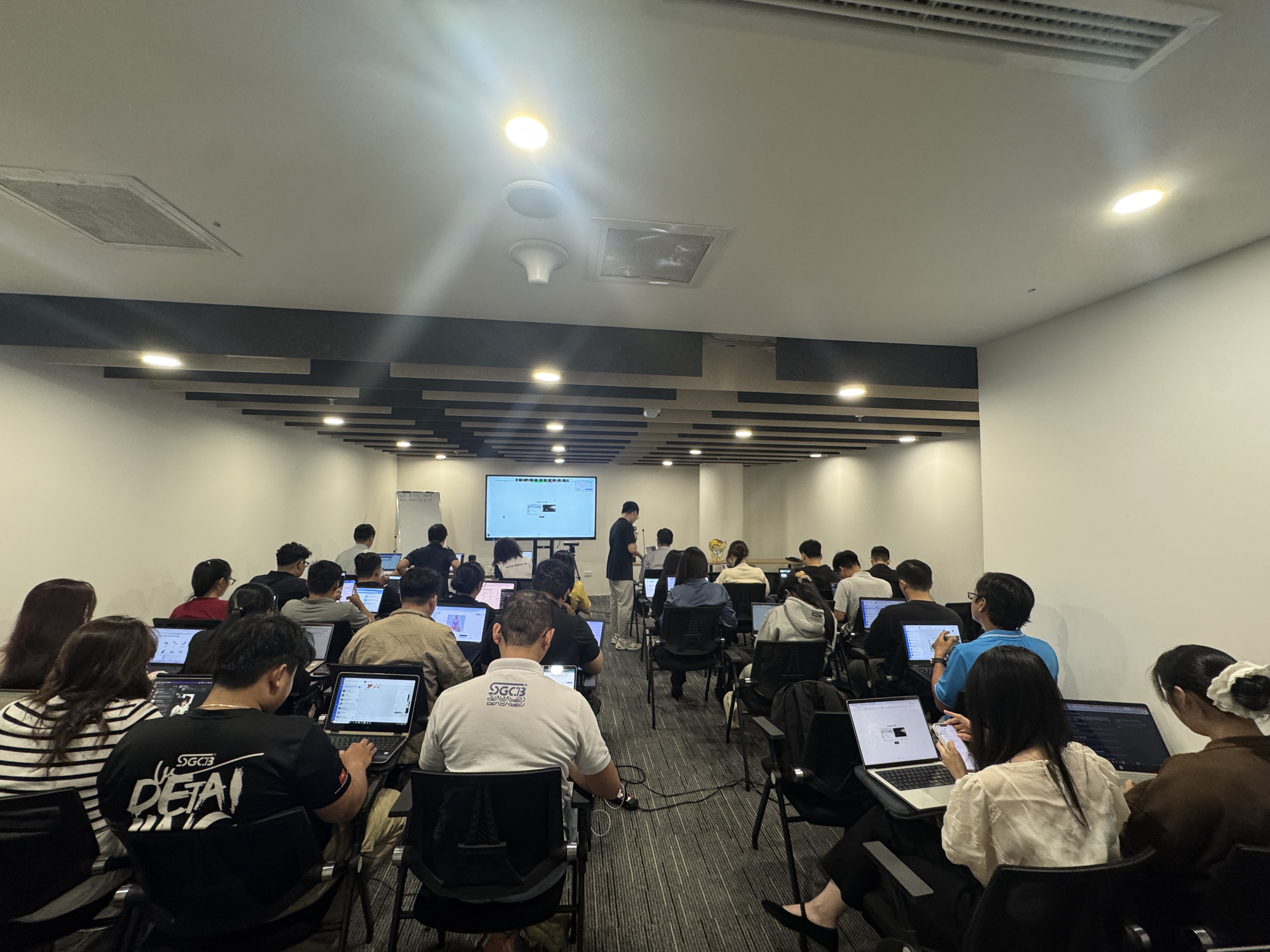 Lớp Học AI Thực Hành